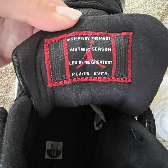 Air Jordan 11 Retro 72-10 - Picture 5 of 10